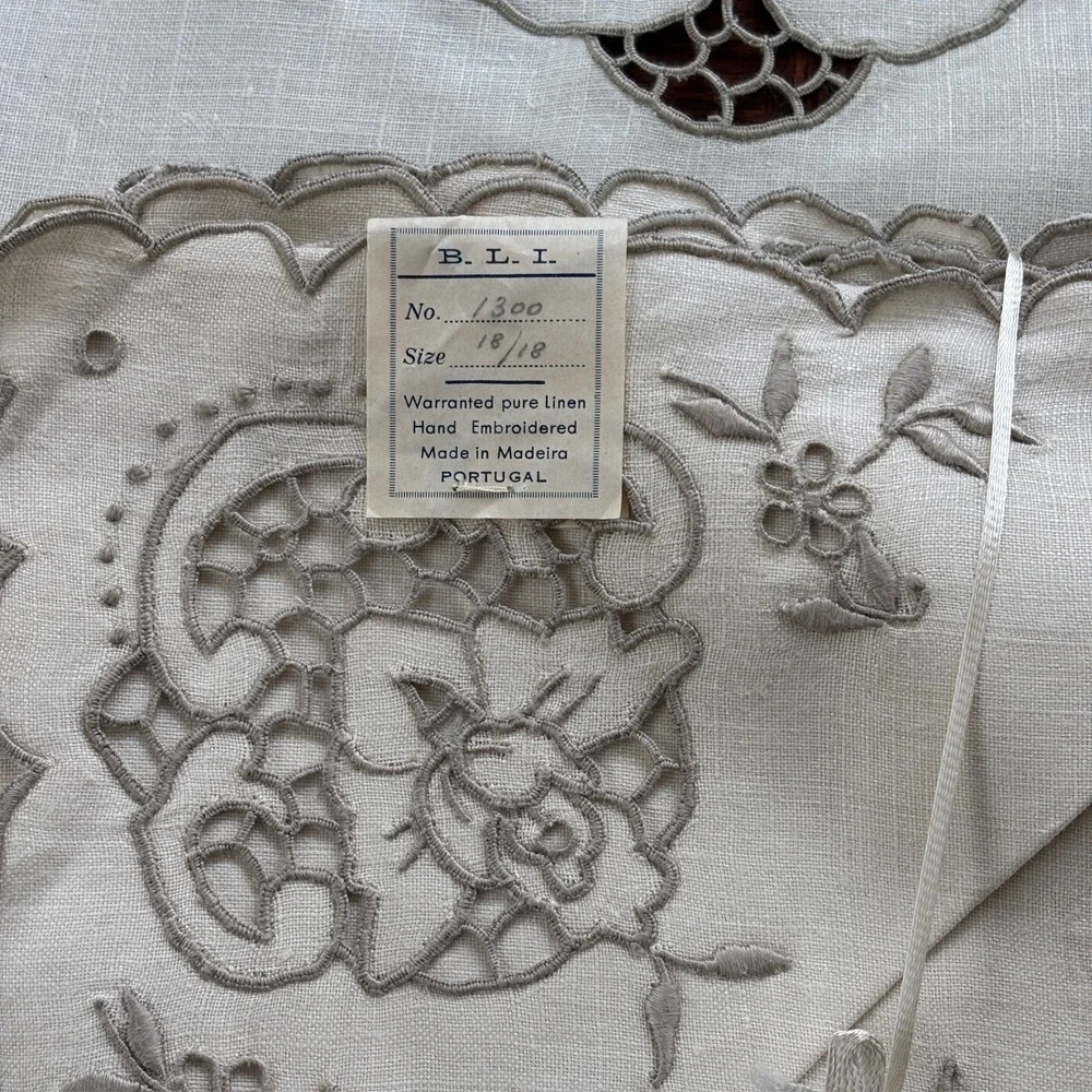Vintage BLI Madeira Hand Embroidered Pure Linen Tablecloth Napkin Set Portugal
